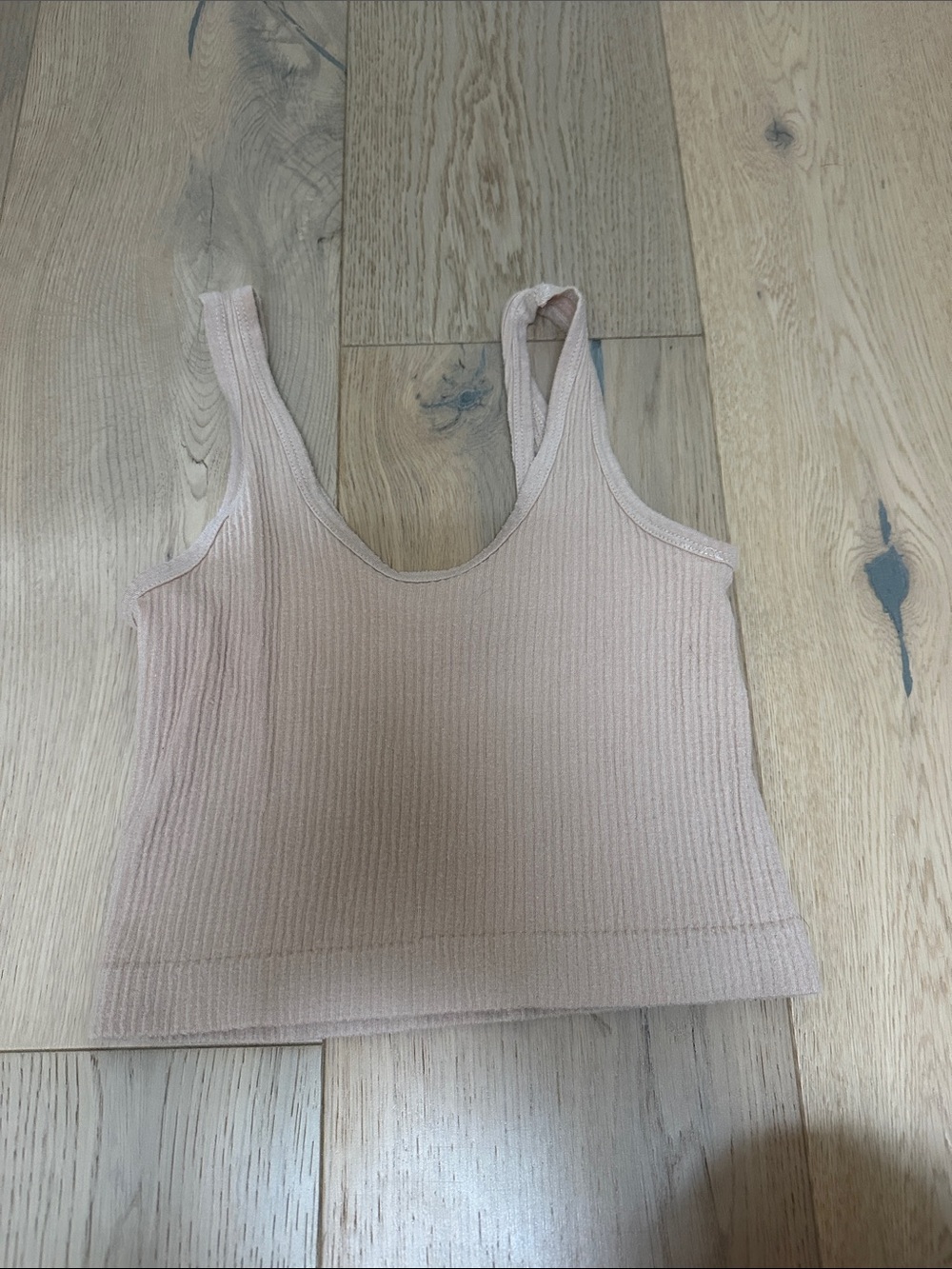 Out from under women’s tank - Picture 2 of 2